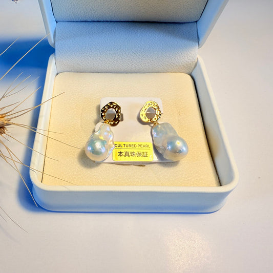 Baroque Horseshoe Pearl Earrings