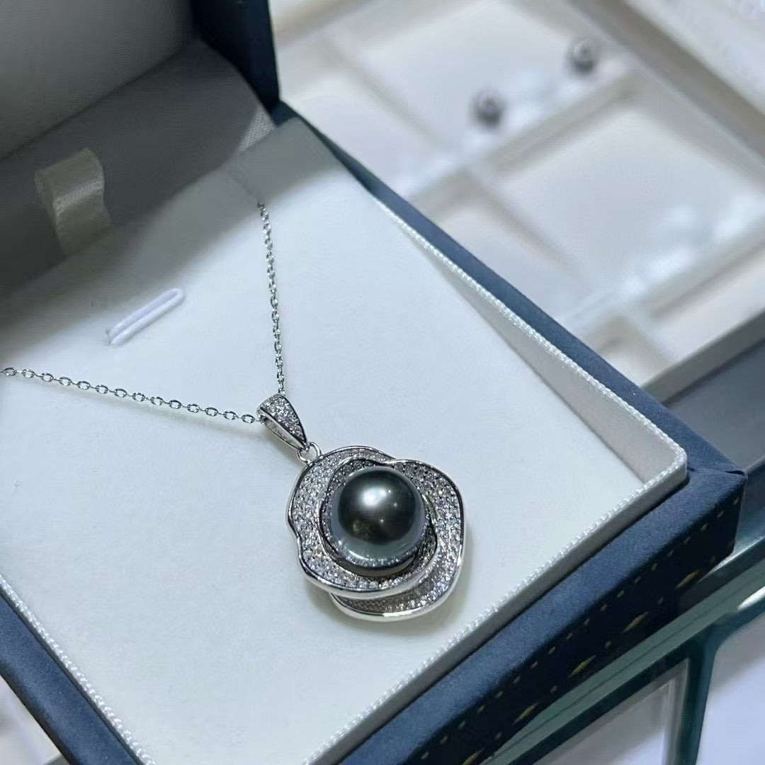 Black Tahitian Pearl Rose Pendant