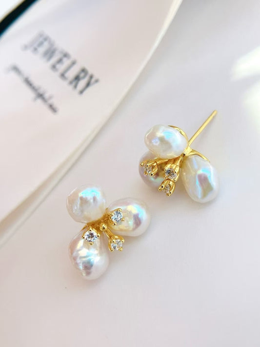 Baroque Clover Shape Earrings