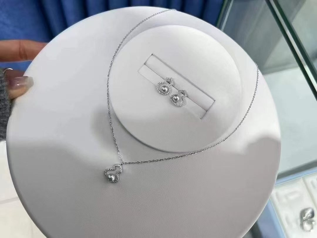 Akoya Pearl Necklace and Earrings with Wulu Design