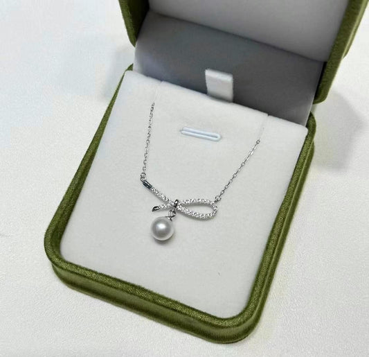 Freshwater Bowtie Pearl Pendant