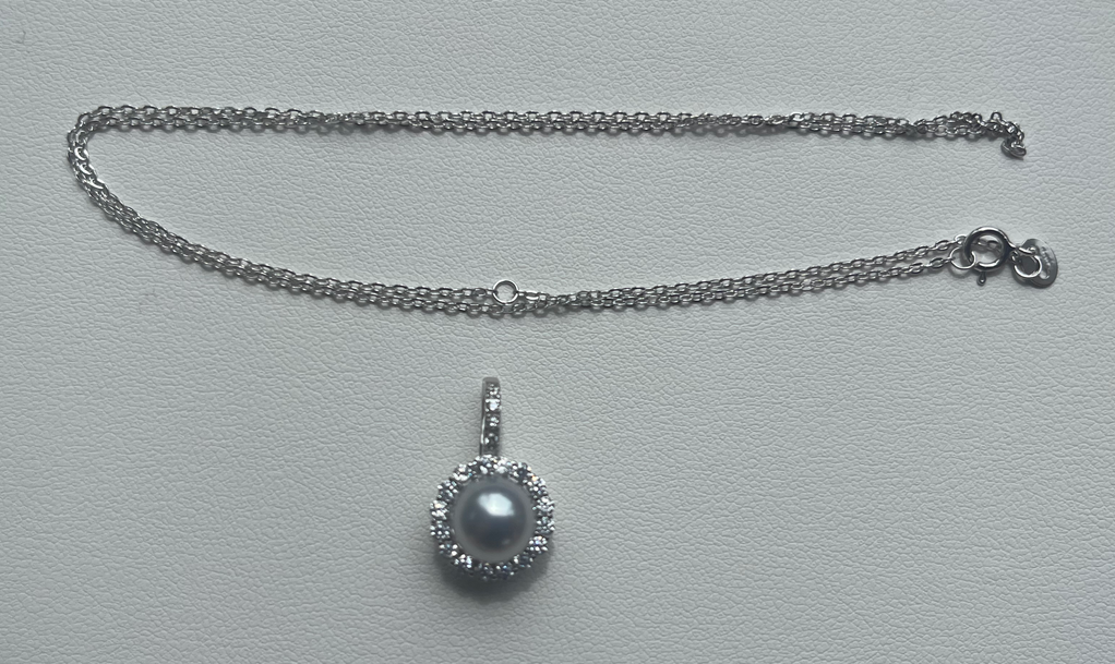 Sunflower Akoya 8-9mm Pearl Pendant Necklace